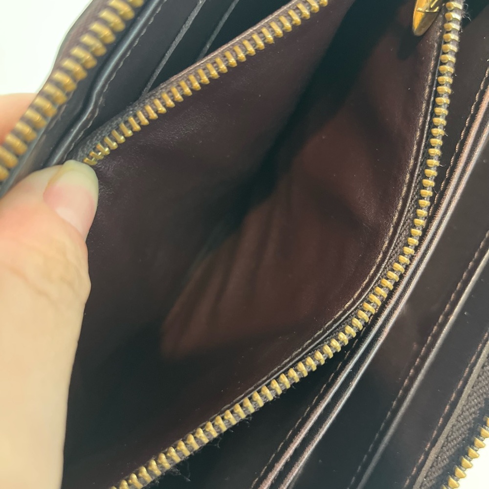 Louis Vuitton Amarante Vernis International Wallet - Picture 6 of 6